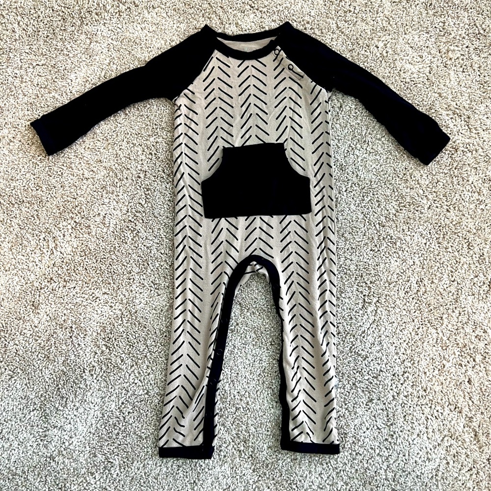 Kyte BABY Black and White One Piece